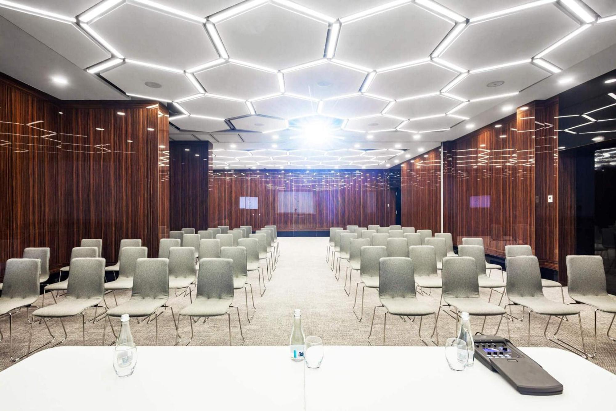Hotel Platinia Клуж-Напока Екстериор снимка The main conference room
