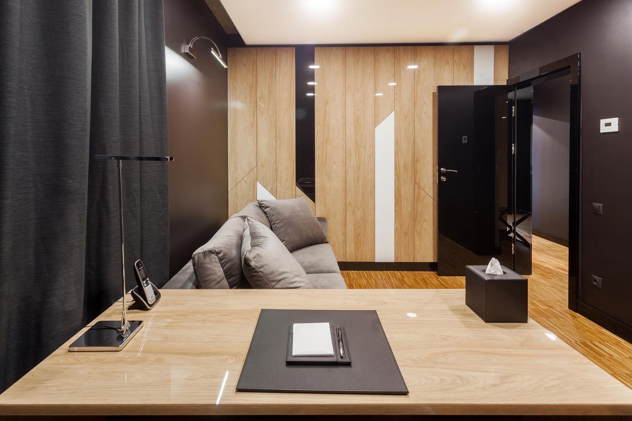 Hotel Platinia Клуж-Напока Екстериор снимка Office interior