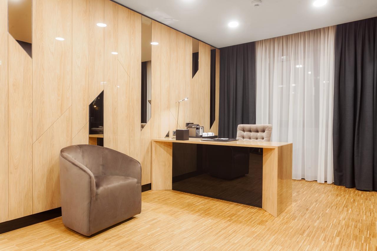 Hotel Platinia Клуж-Напока Екстериор снимка Office of the Mayor of the City of Belgrade